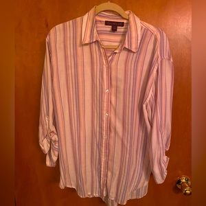 Gloria Vanderbilt oversize button up shirt size M